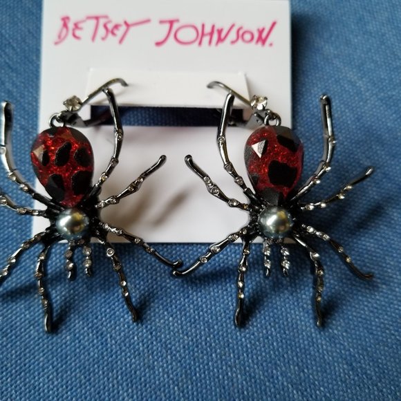 🕷️Betsey Johnson Super-Cool RED Spider/Widow Earrings Goth Halloween Party🕷️ - Picture 1 of 3